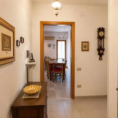 Affittasardegna-quadri Terranova Апартаменти *
